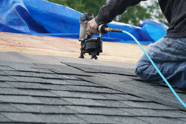 Best Commercial Roofing Services  in Oelwein, IA